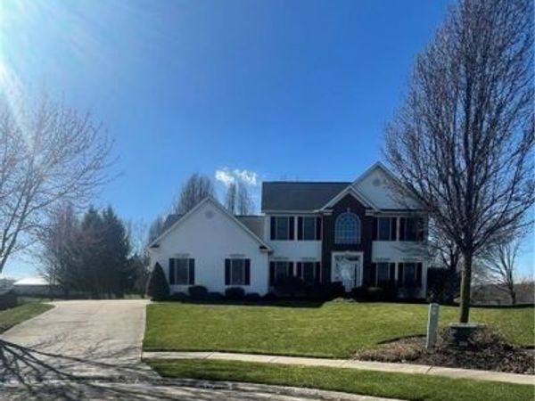 2495 Moredale Circle , Alliance, OH 44601