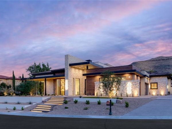 73 Olympia Canyon Way, Las Vegas, NV 89141