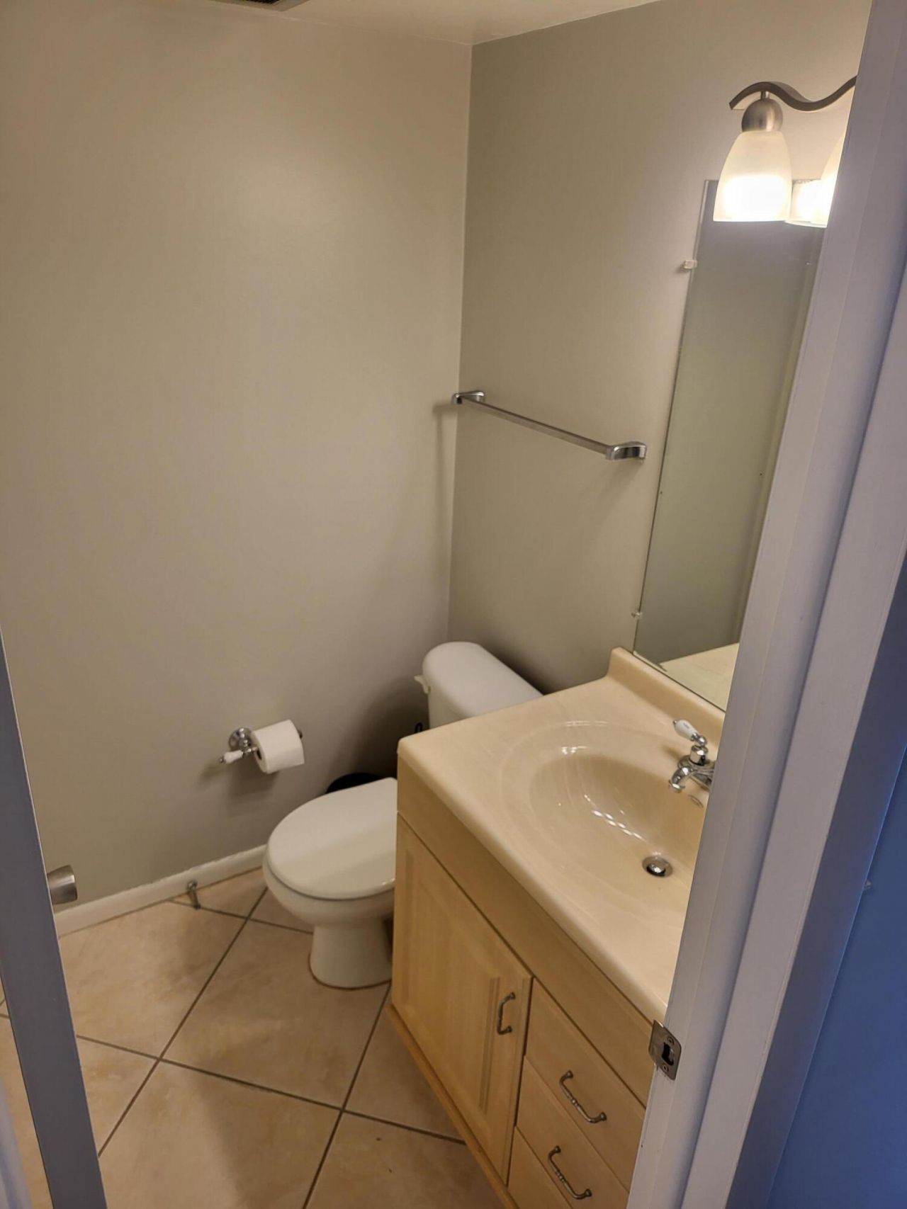 32 NE 20th Court, Unit 4b, Wilton Manors, FL 33305 Photo