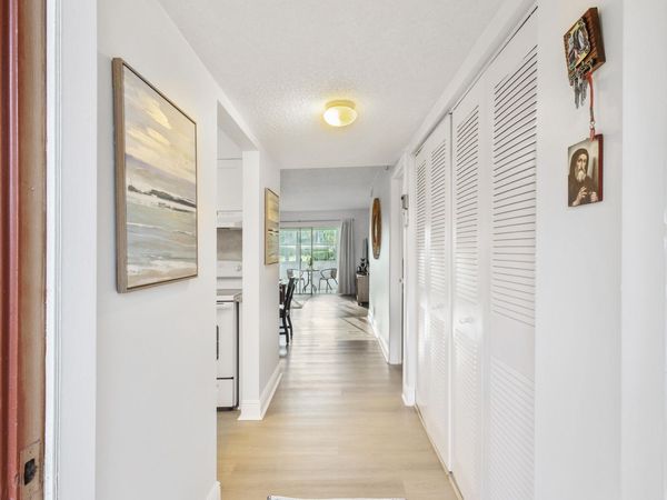 20 Abbey Lane, Unit 102, Delray Beach, FL 33446