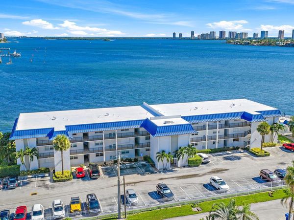 400 Wilma Circle, Unit 108, Riviera Beach, FL 33404