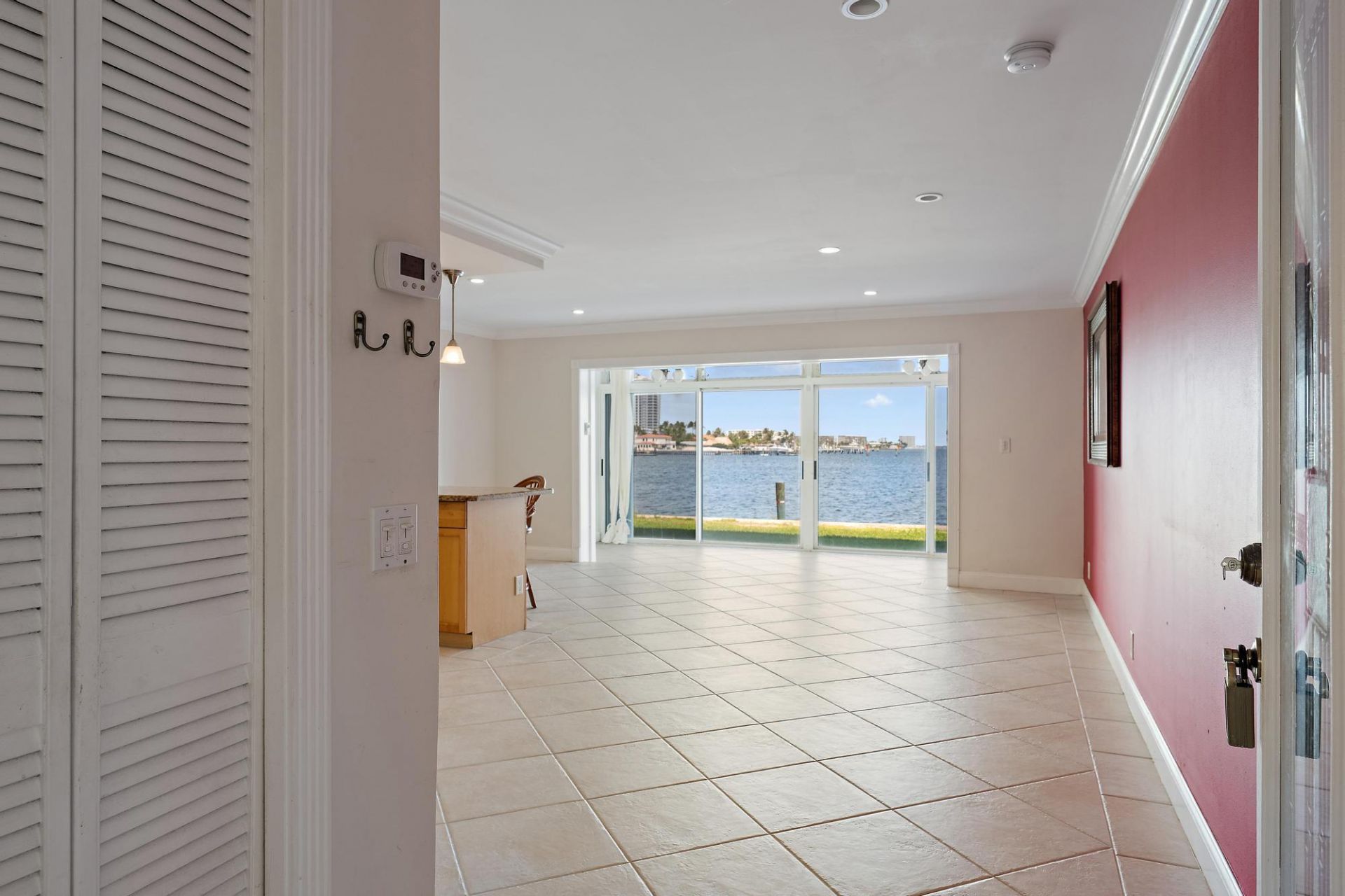 400 Wilma Circle, Unit 108, Riviera Beach, FL 33404 Photo