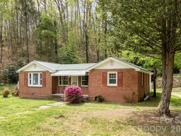 603 Halsbury Avenue , Hendersonville, NC 28791