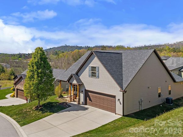 233 Water Leaf Drive, Weaverville, NC 28787