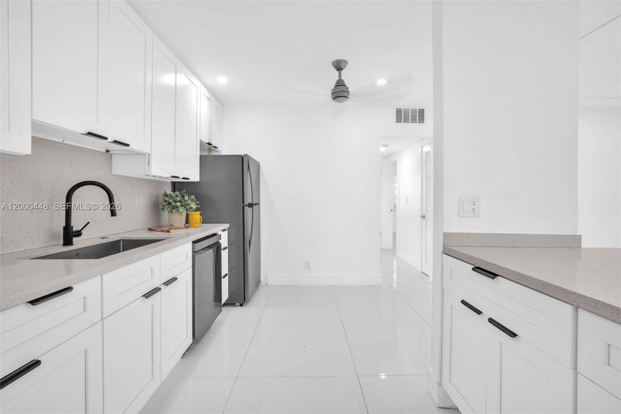 770 SE 2nd Ave, Unit B216, Deerfield Beach, FL 33441 Photo