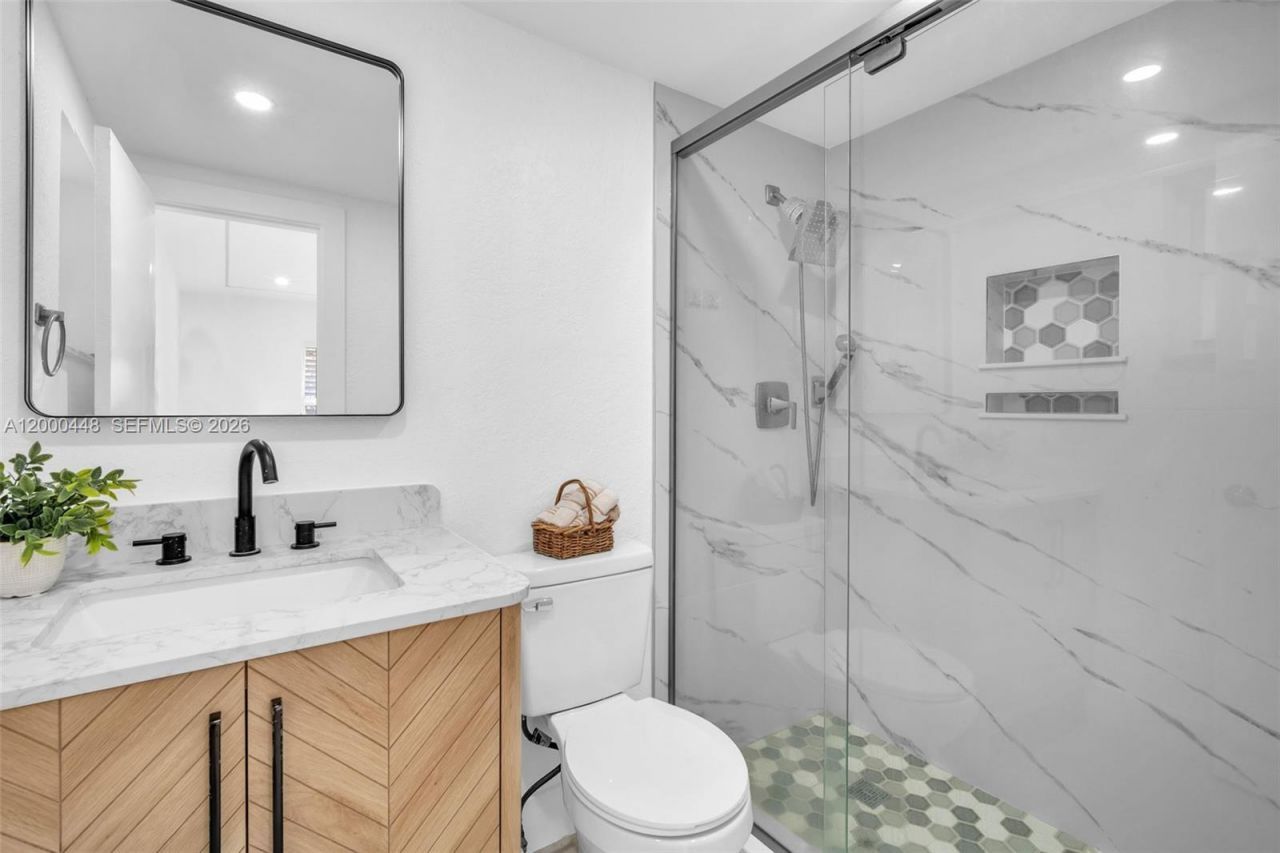 770 SE 2nd Ave, Unit B216, Deerfield Beach, FL 33441 Photo