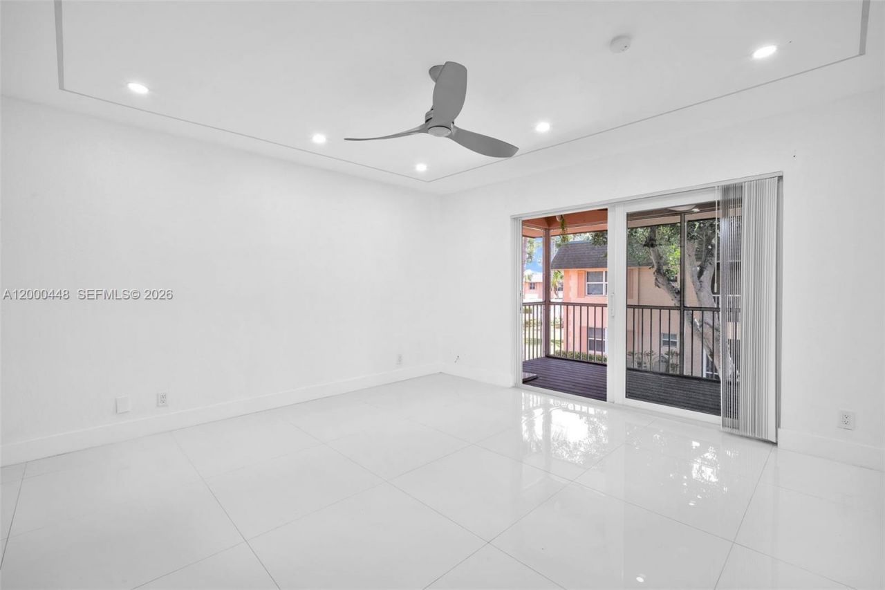 770 SE 2nd Ave, Unit B216, Deerfield Beach, FL 33441 Photo
