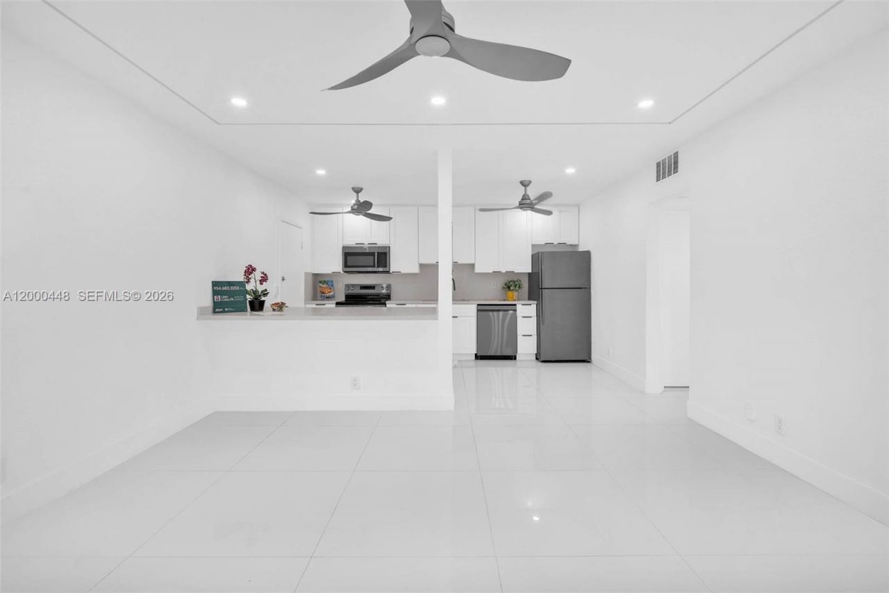 770 SE 2nd Ave, Unit B216, Deerfield Beach, FL 33441 Photo