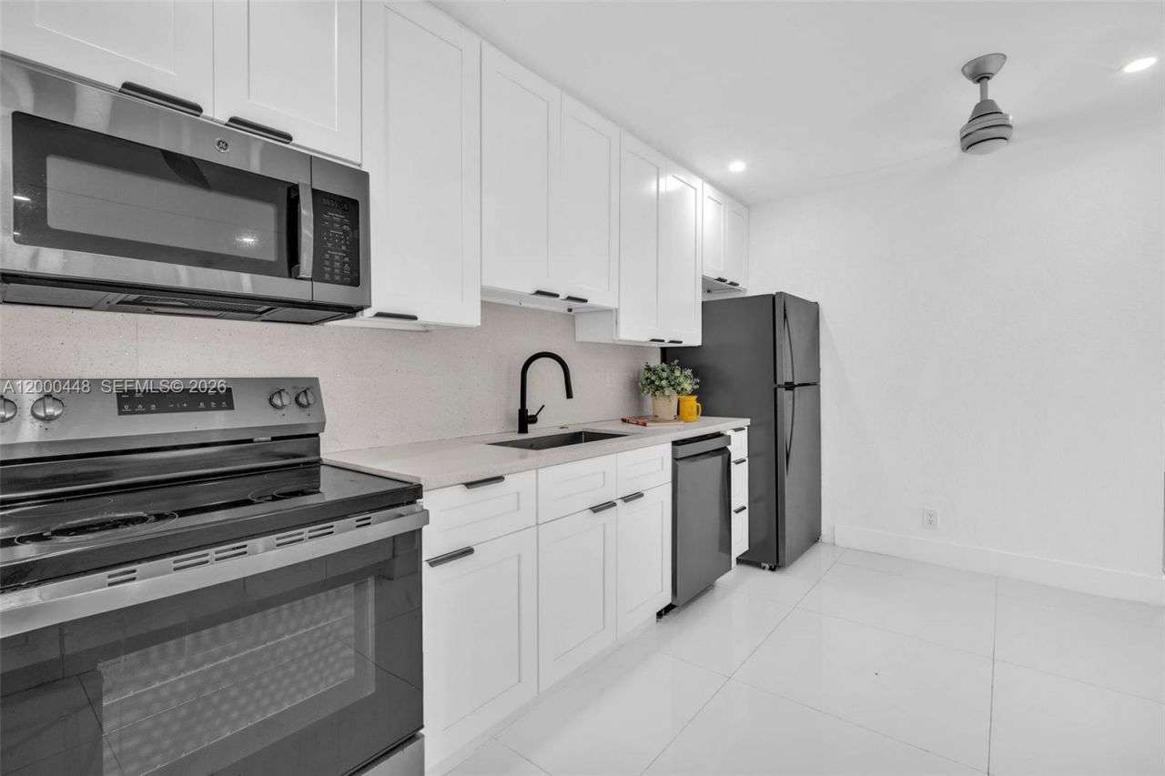 770 SE 2nd Ave, Unit B216, Deerfield Beach, FL 33441 Photo