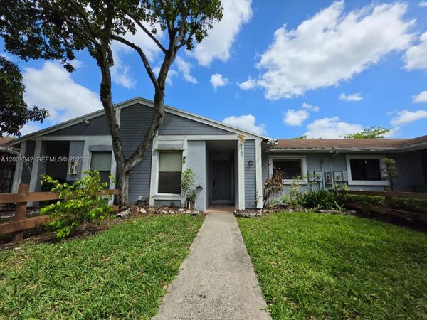 7959 NW 41st Ct , Sunrise, FL 33351