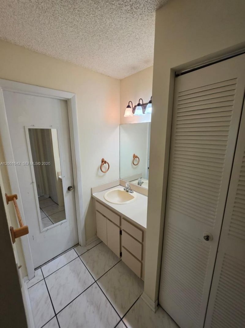 7959 NW 41st Ct, Sunrise, FL 33351 Photo