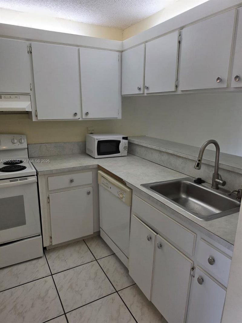 7959 NW 41st Ct, Sunrise, FL 33351 Photo