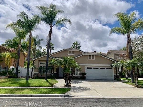 558 Rembrandt, Corona, CA 92882
