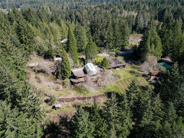 1762 Wooden Rd, Shawnigan Lake, BC V8H 2H4