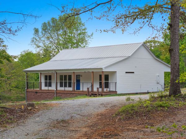 201 Berry Ln, Florence, AL 35633