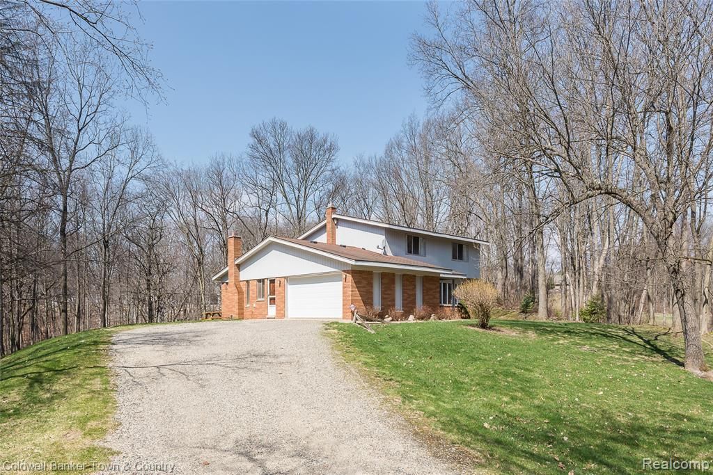 3520 S Hill Road, Milford Vlg, MI 48381 Main Photo