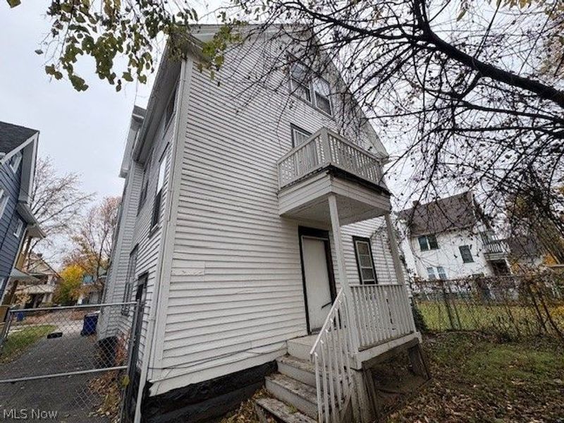 10205 Ostend Avenue, Cleveland, OH 44108 Photo 3