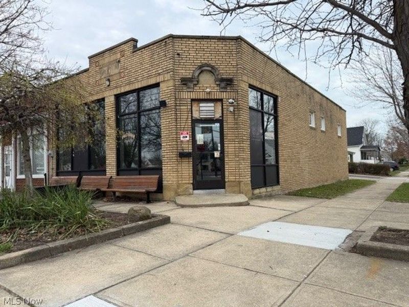 524 E 200th Street, Euclid, OH 44119 Photo 4