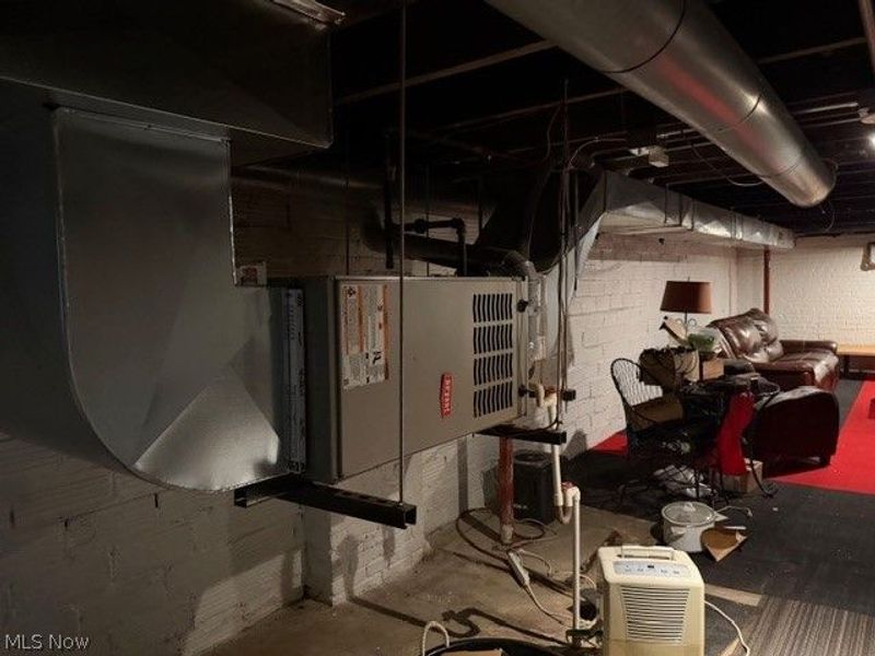 524 E 200th Street, Euclid, OH 44119 Photo 47