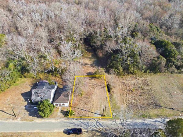 128 Lake St. , Lake City, SC 29560