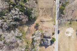 128 Lake St. photo 4