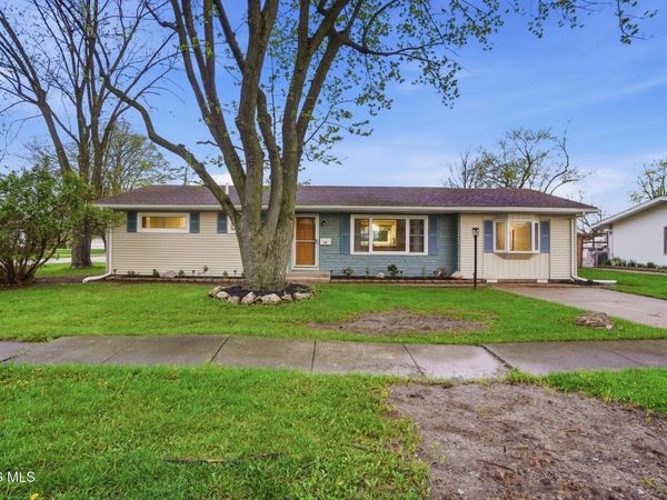 110 Mount Vernon Place, Walbridge, OH 43465