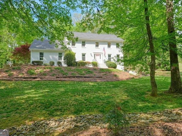 1075 Willow Bend, Roswell, GA 30075