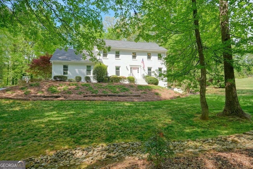 1075 Willow Bend, Roswell, GA 30075 Main Photo