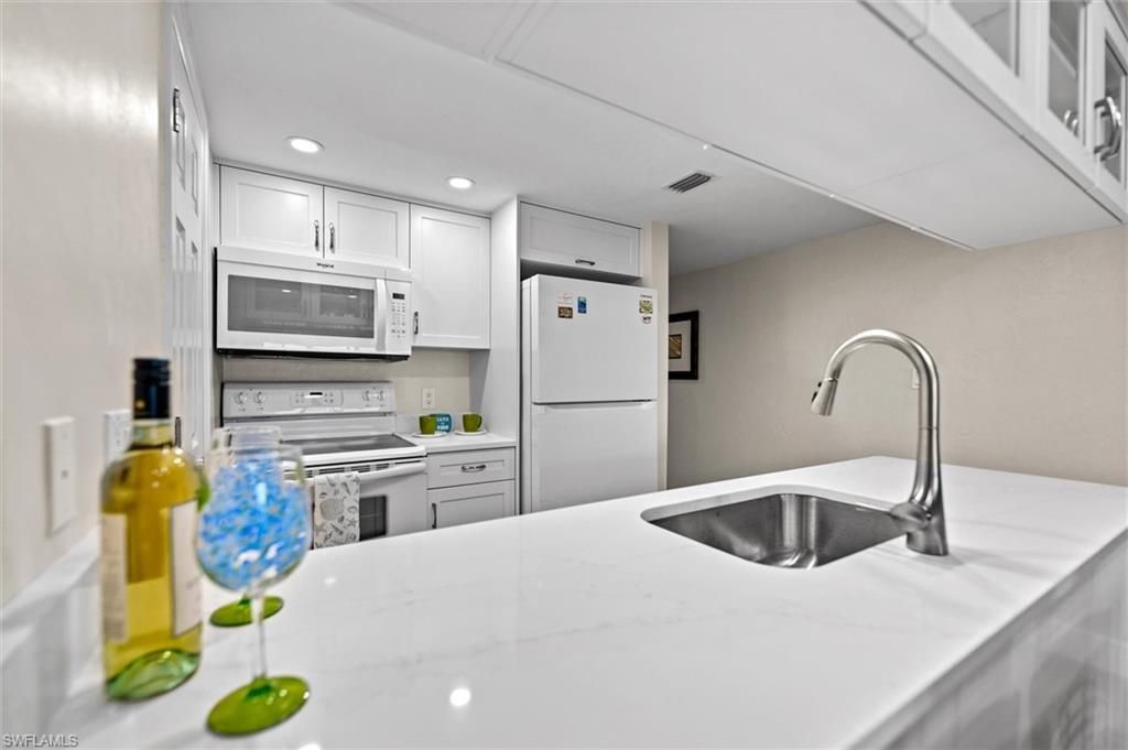 5323 Bayside Villas, Unit 24, Captiva, FL 33924 Photo