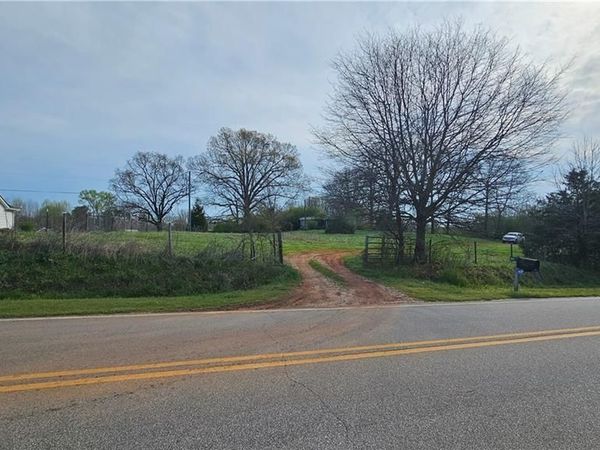 749 Chambers Road, Commerce, GA 30530