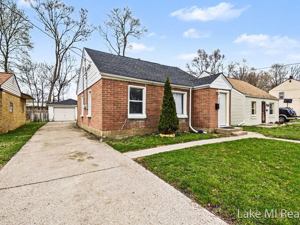 905 Dickinson Street SE, Grand Rapids, MI 49507