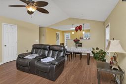 516 S Summers Way photo 4