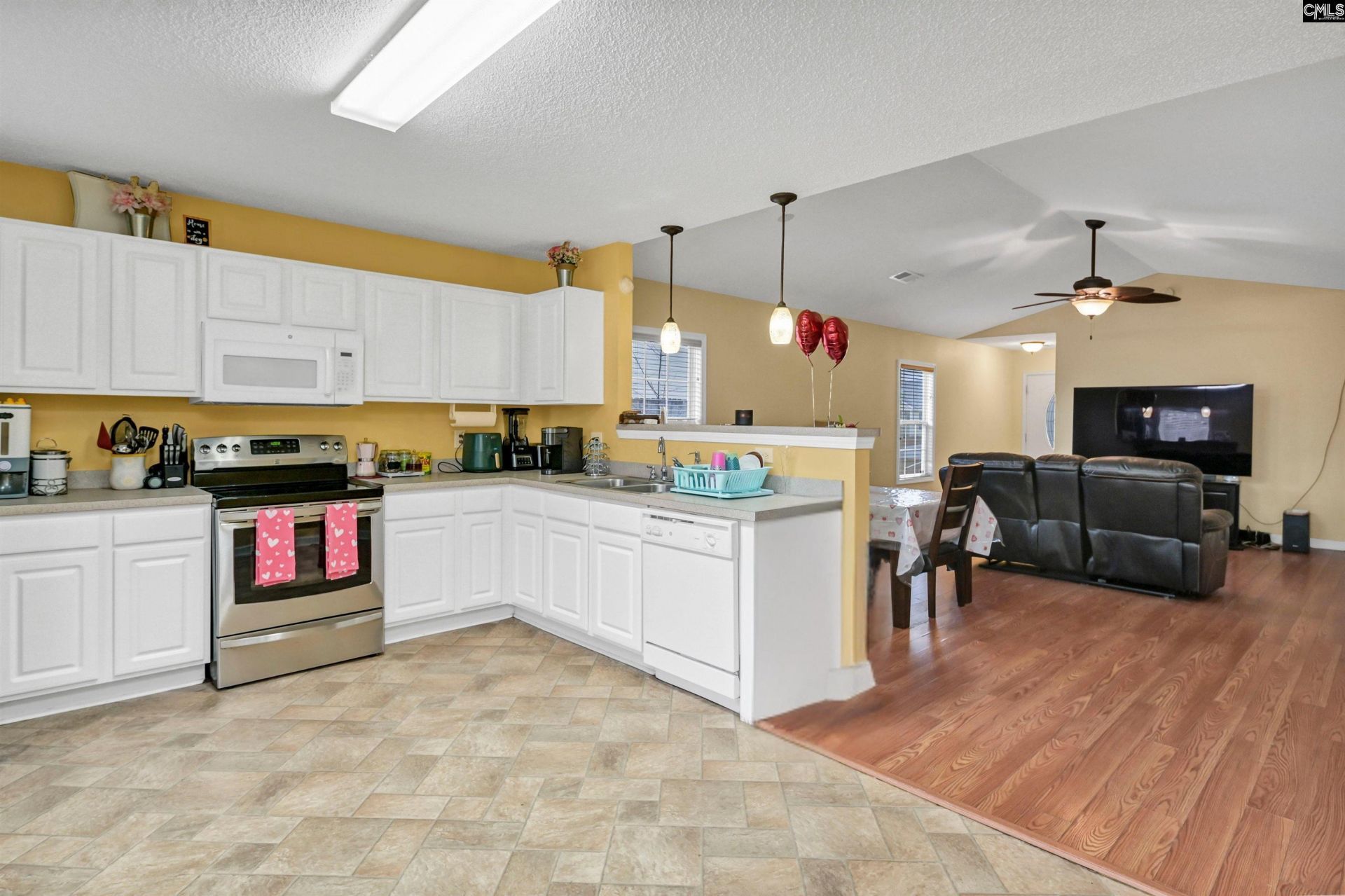 516 S Summers Way Photo 7