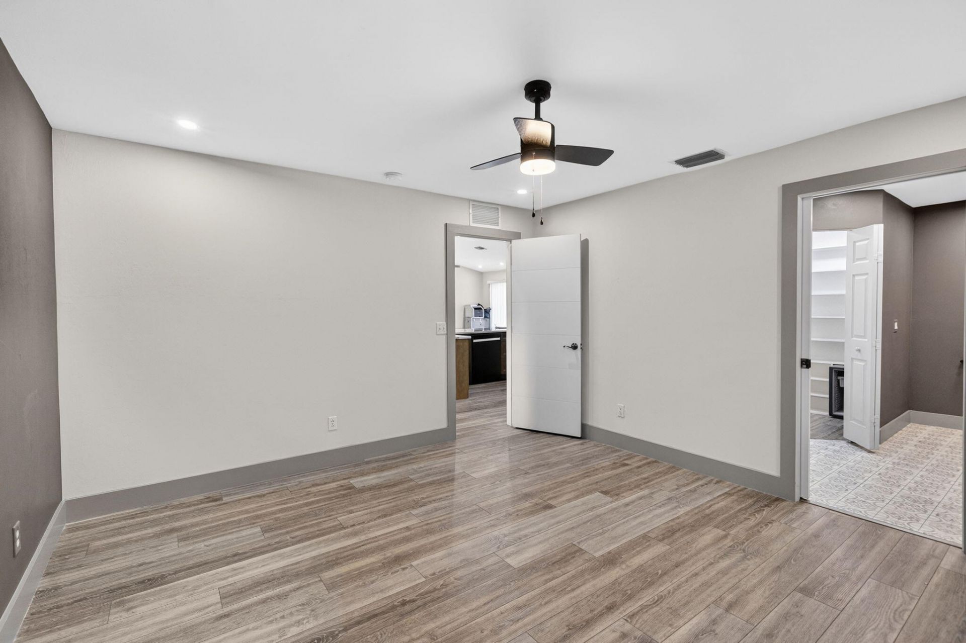 610 SE 21st Lane, Cape Coral, FL 33990 Photo