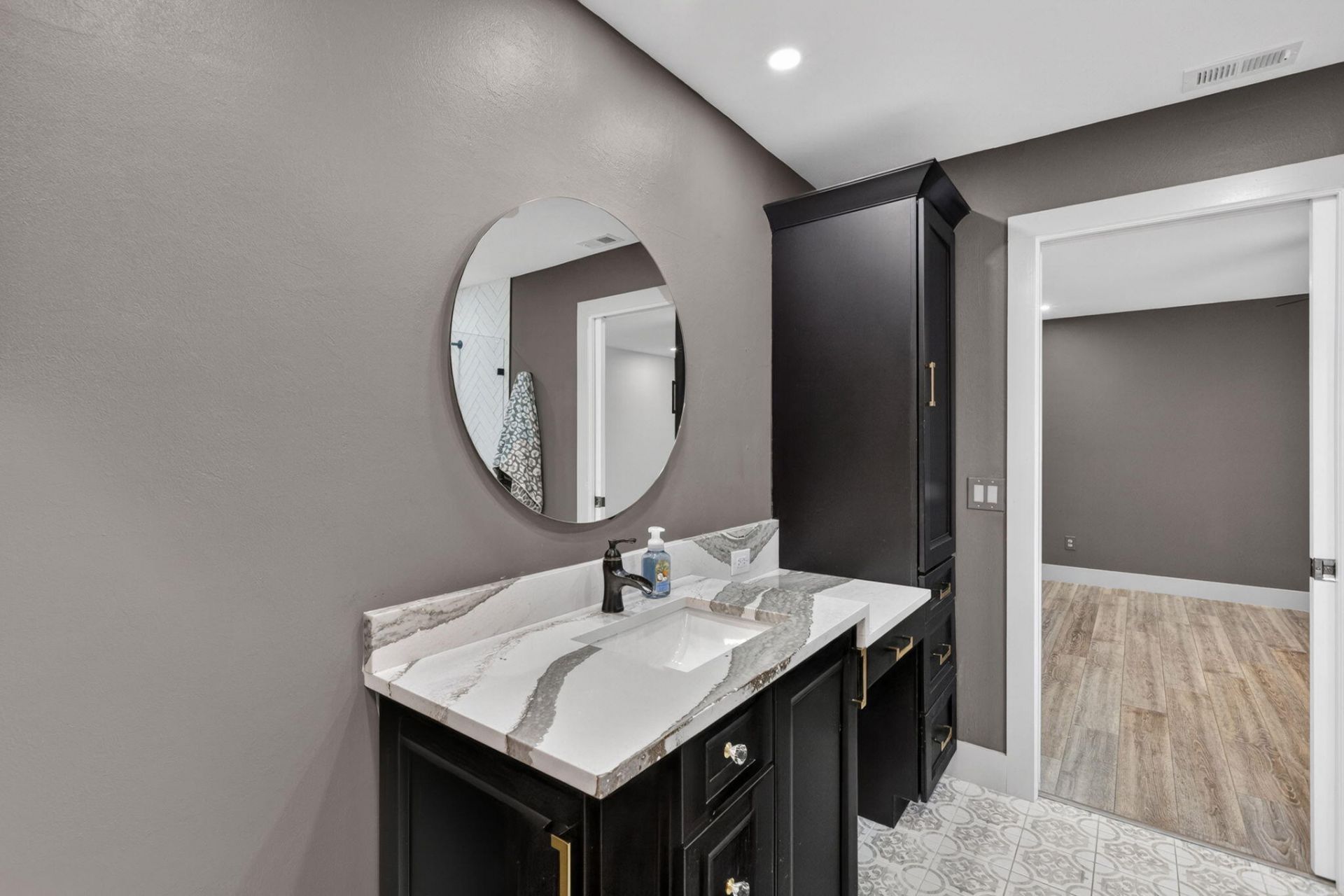 610 SE 21st Lane, Cape Coral, FL 33990 Photo