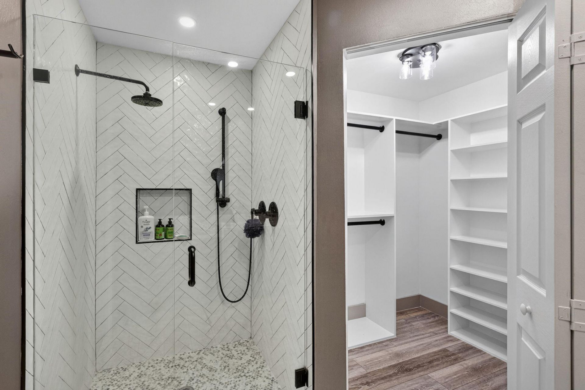 610 SE 21st Lane, Cape Coral, FL 33990 Photo