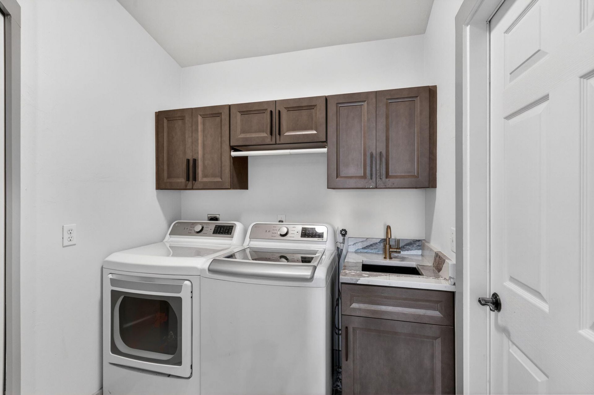 610 SE 21st Lane, Cape Coral, FL 33990 Photo