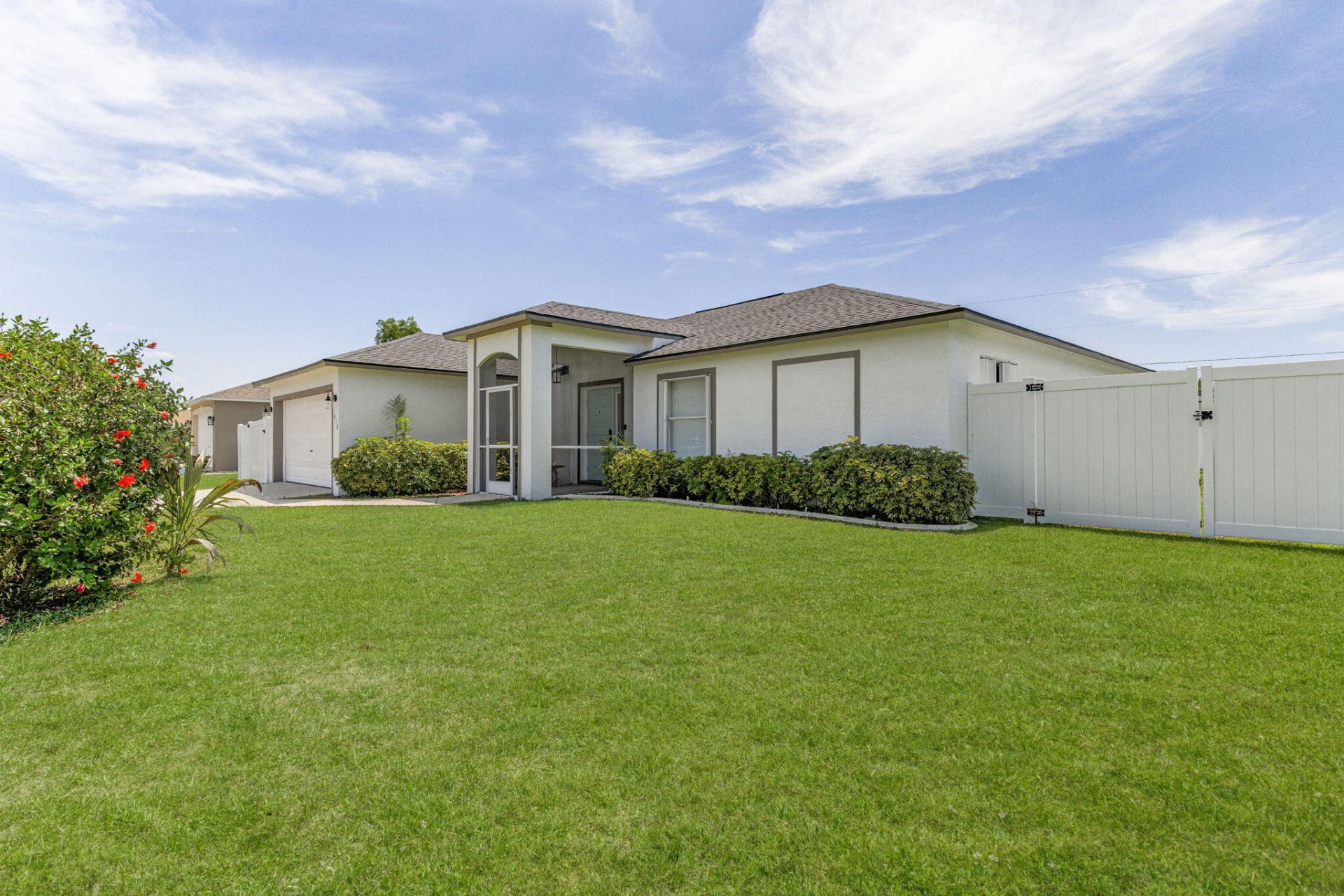610 SE 21st Lane, Cape Coral, FL 33990 Photo