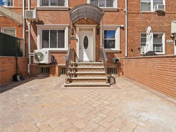 10525 63rd Drive , Forest Hills, NY 11375