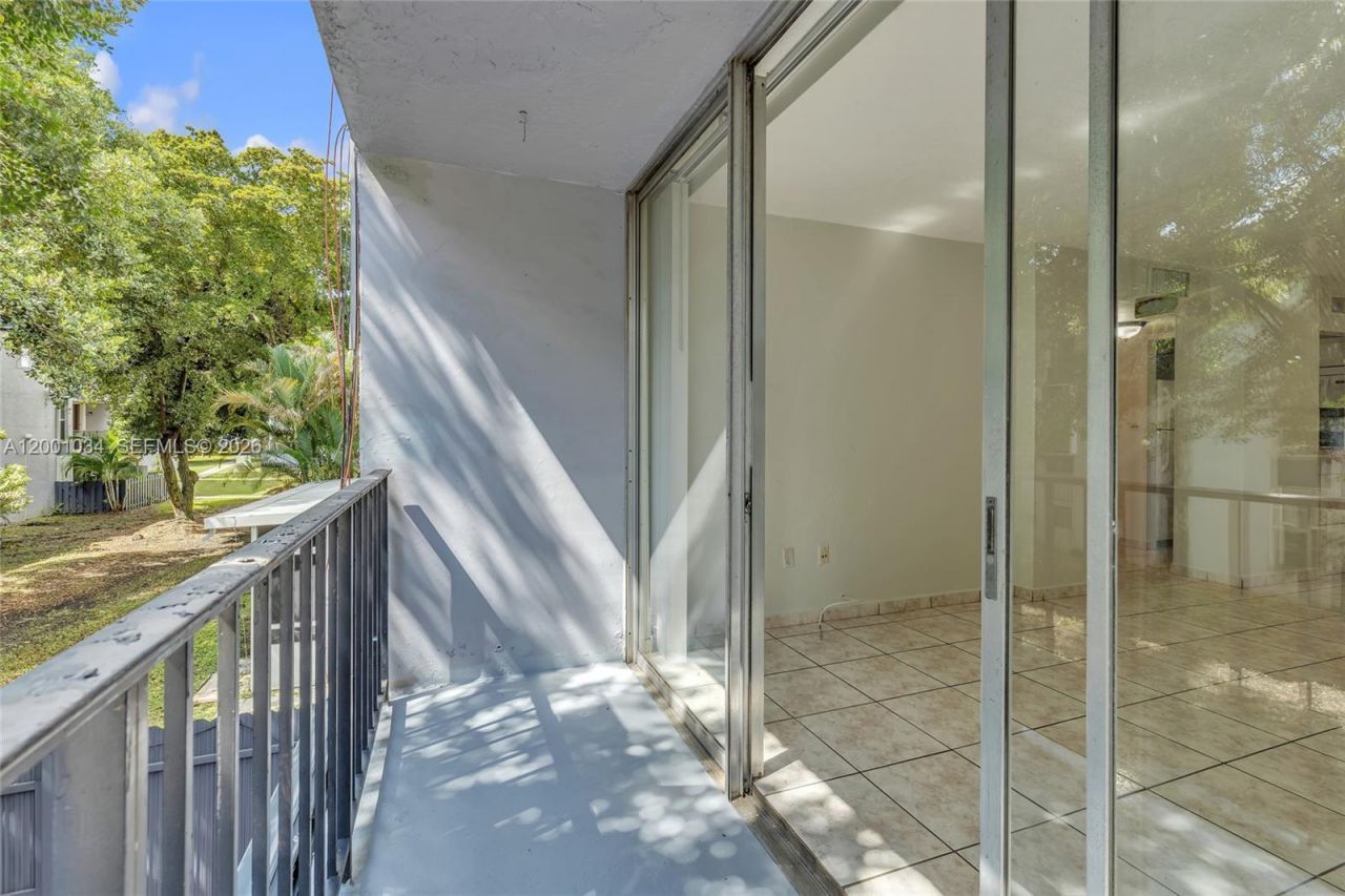 210 Fontainebleau Blvd, Unit 210, Miami, FL 33172 Photo