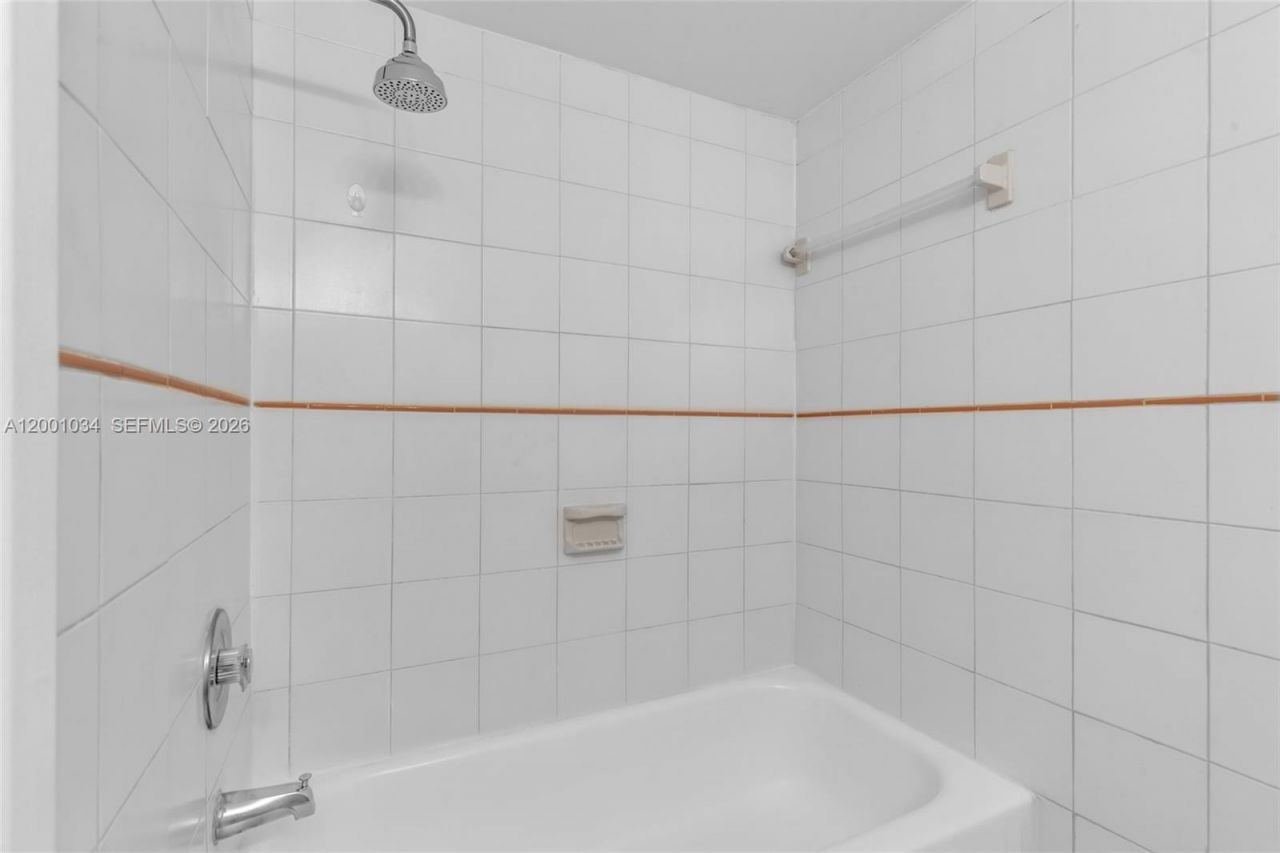 210 Fontainebleau Blvd, Unit 210, Miami, FL 33172 Photo