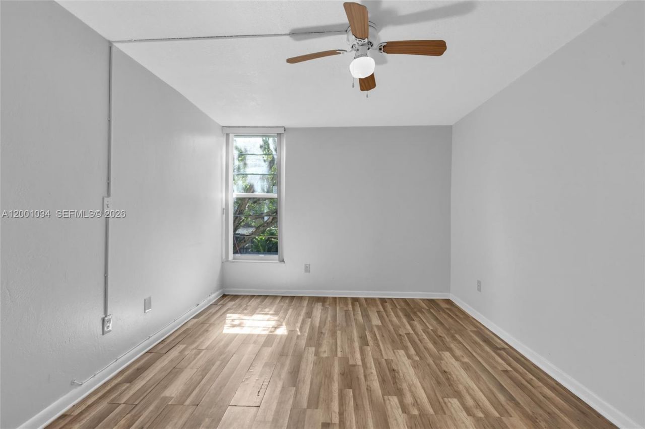 210 Fontainebleau Blvd, Unit 210, Miami, FL 33172 Photo