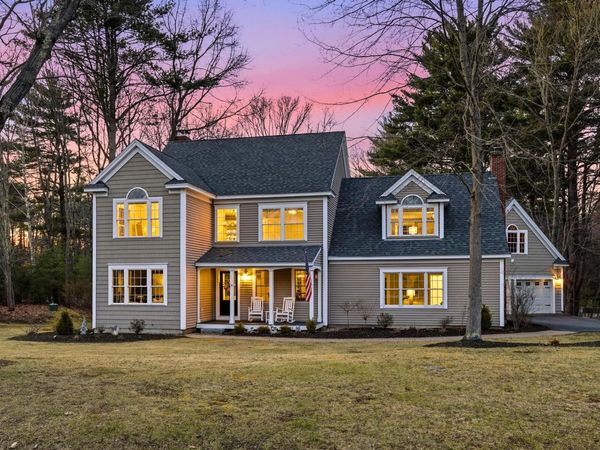 35 Winterberry Lane, Stratham, NH 03885