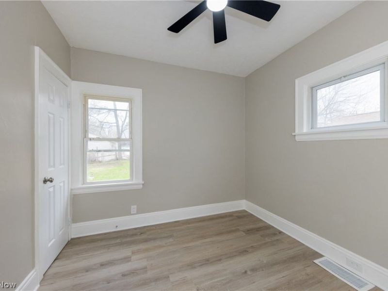 9711 Aetna Road, Cleveland, OH 44105 Photo 13