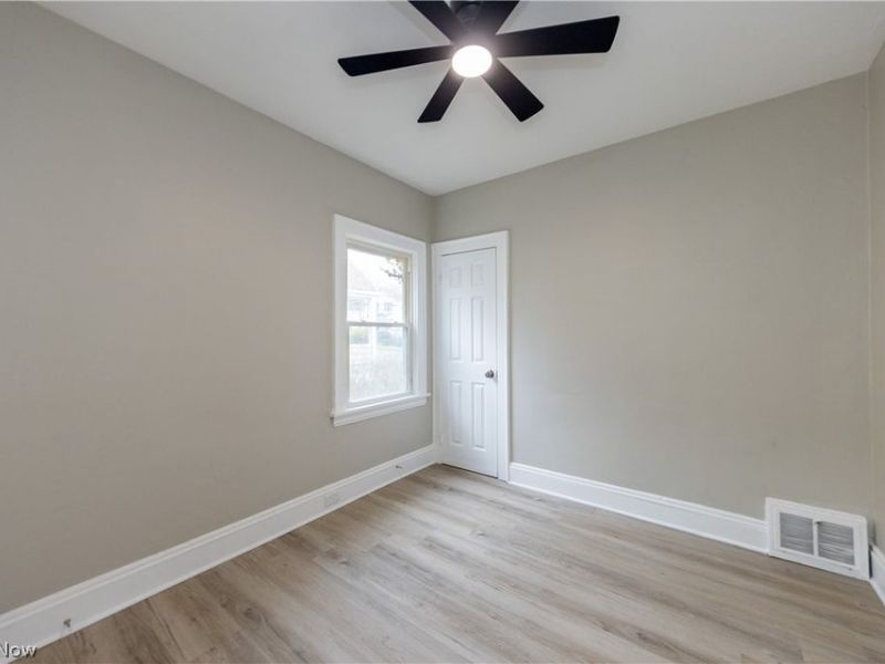 9711 Aetna Road, Cleveland, OH 44105 Photo 16