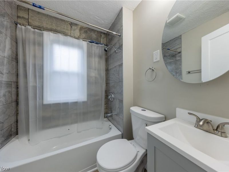 9711 Aetna Road, Cleveland, OH 44105 Photo 19