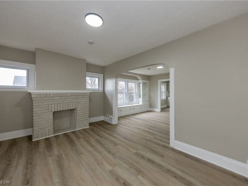 9711 Aetna Road, Cleveland, OH 44105 Photo 23