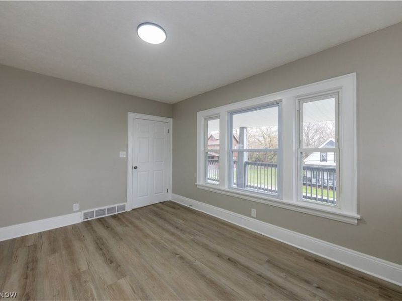 9711 Aetna Road, Cleveland, OH 44105 Photo 25