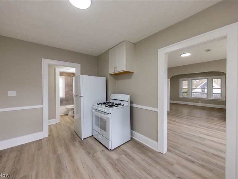 9711 Aetna Road, Cleveland, OH 44105 Photo 30