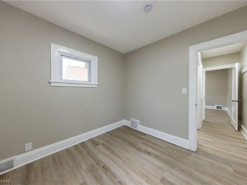 9711 Aetna Road, Cleveland, OH 44105 Photo 34